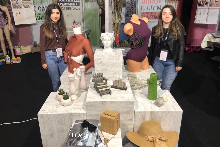 Moda Tasarımı Programı Öğrencileri Linexpo Fuarı’nda