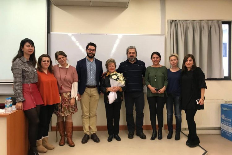 Prof. Güler Ertan ile “Kadına Dair” Söyleşisi ve “Kadınsal Haller” Fotoğraf Dia Gösterisi 