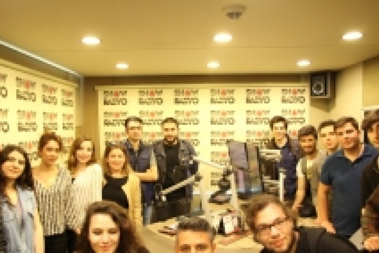 Radyo ve Televizyon Öğrencilerinin Radyo Viva ve Show Radyo Ziyareti!
