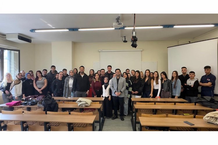 Tıbbi Dokümantasyon ve Sekreterlik Programı Mezunlarımızdan 1. Sınıf Öğrencilerimize Deneyim Paylaşımı