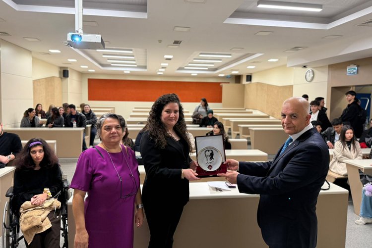 "Bir Yolculuk Hikâyesi: Katiplikten Avukatlığa" 