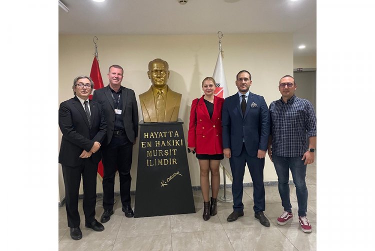 İKÜ Meslek Yüksekokulu, Corm Group Satıştan Sorumlu Yönetim Kurulu Üyesi Onur Kurtay'ı Ağırladı