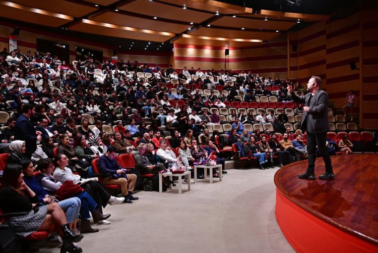 “Fark Yaratanlar: Aret Vartanyan”