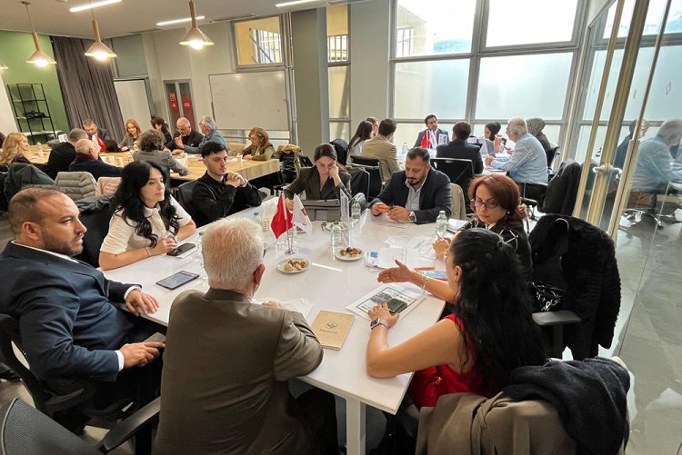 "Sağlık Turizmi Sorunları ve Çözümleri"