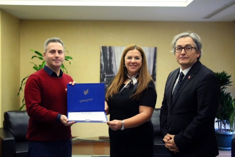 Rektörümüz Prof. Dr. Fadime Üney Yüksektepe, MEDEK Belgelerini Takdim Etti