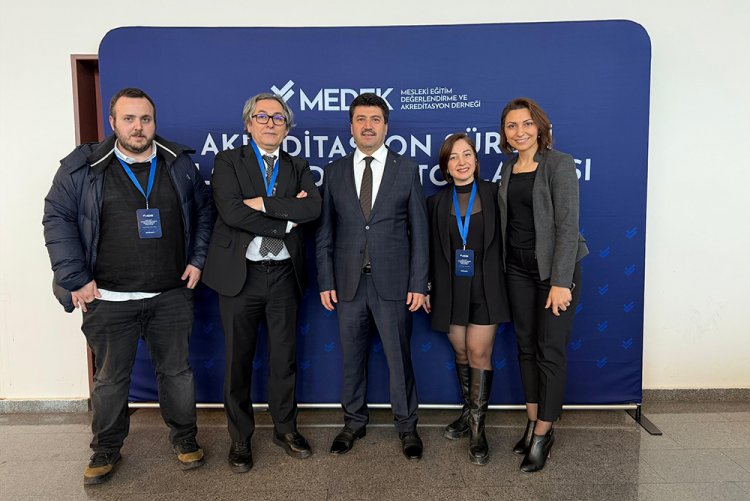 İKÜ MYO, MEDEK Akreditasyon Süreci Bilgilendirme Toplantısına Katıldı