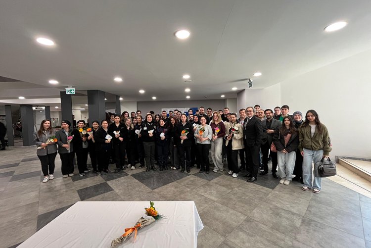 Emekçi Kadınlarımızla Güçlüyüz