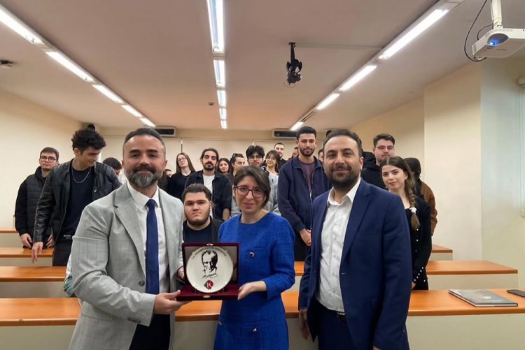 “Bulutların Üzerindeki Hazineler: Değerli Kargo Taşımacılığı”