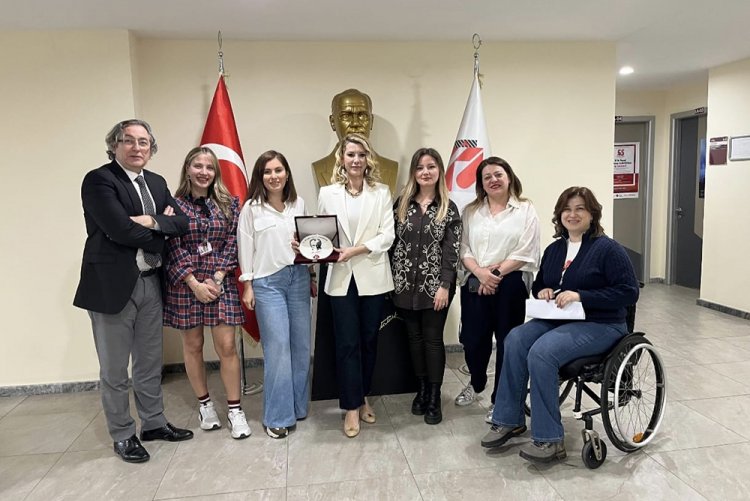 "Kişisel Marka & Dijital Liderlik"