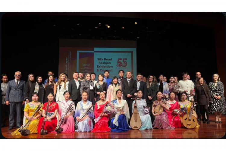 “Silk Road Fashion Exhibition & Concert”