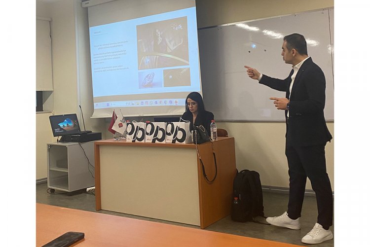 Optisyenlik Programı Öğrencileri ile Optiswiss Firması Yetkilileri Bir Araya Geldi
