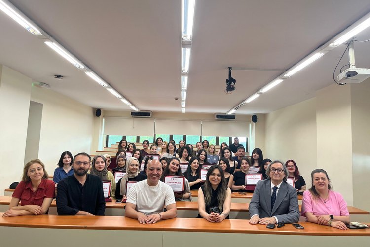 Moda Tasarımı Programı ile Çin Büyükelçiliği Arasında İş Birliği Projesi 