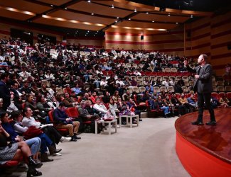 “Fark Yaratanlar: Aret Vartanyan”